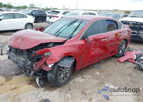 2015 Nissan Altima 2.5 из США, поврежденный, VIN 1N4AL3AP9FN395127